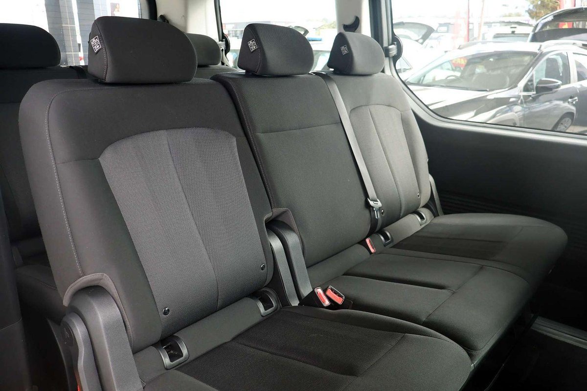 2024 Hyundai STARIA image 22