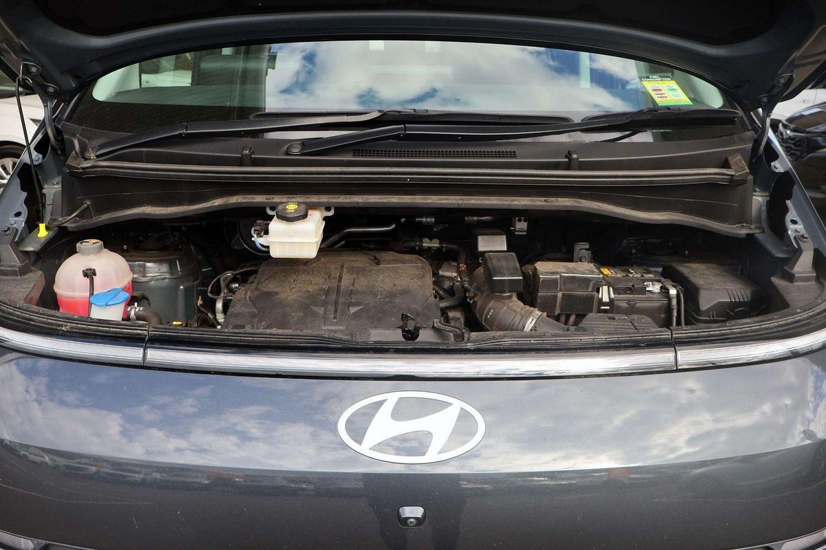2024 Hyundai STARIA image 25