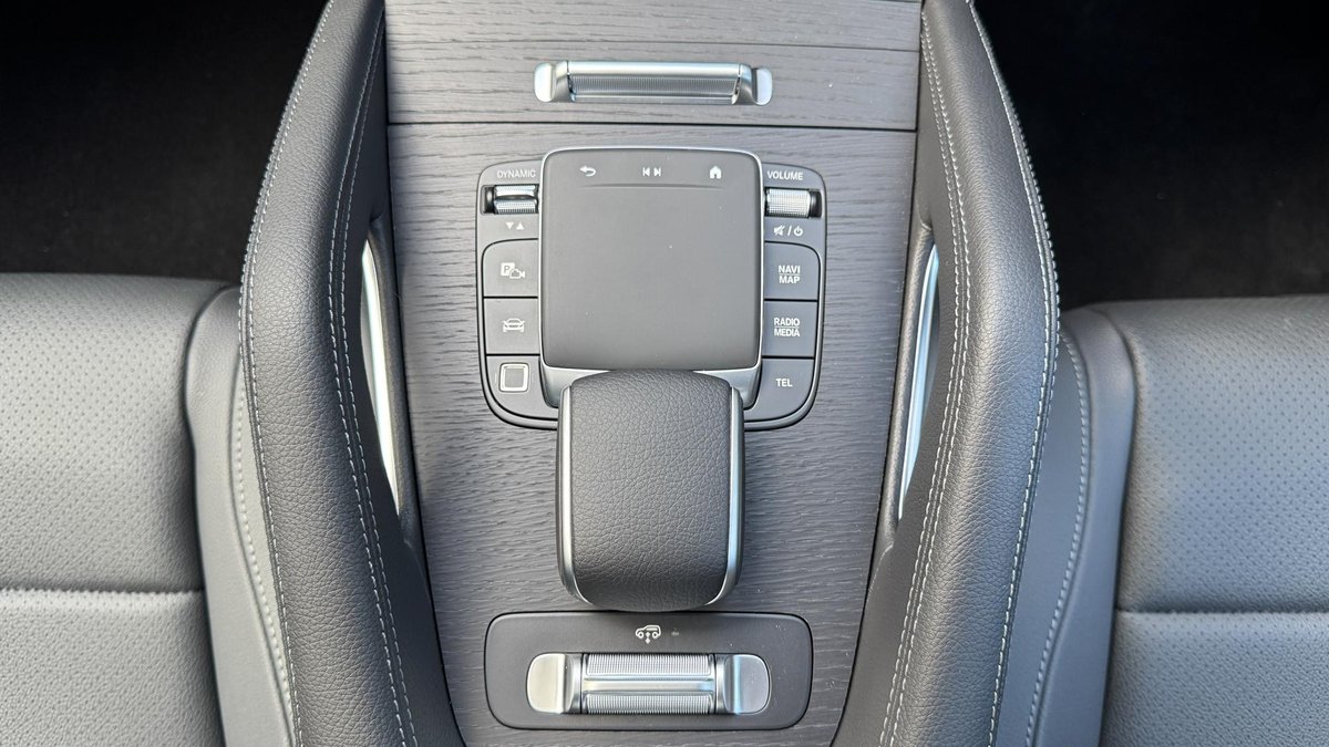 2026 Mercedes-Benz GLE-Class image 14