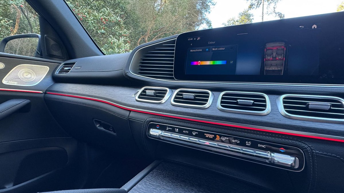 2026 Mercedes-Benz GLE-Class image 25