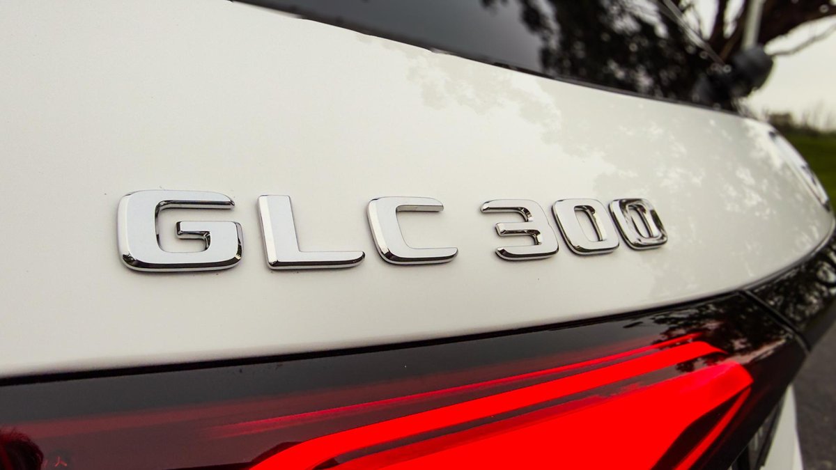 2026 Mercedes-Benz GLC-Class image 8