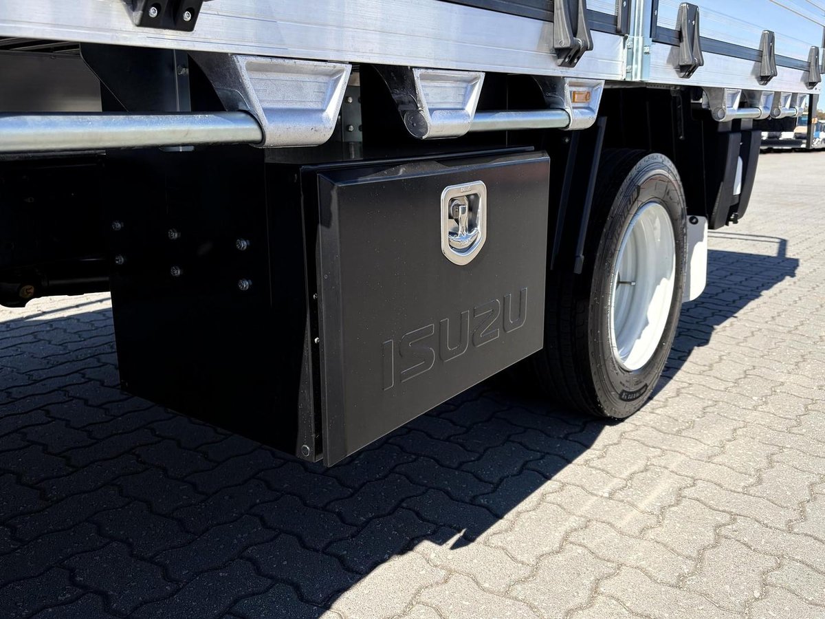 2026 Isuzu Npr 45/65-175  Dt D34 Trade Pack image 12