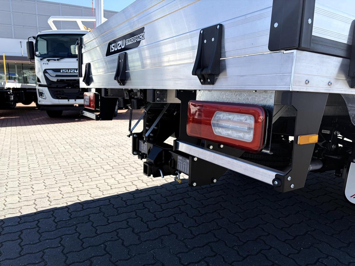 2026 Isuzu Npr 45/65-175  Dt D34 Trade Pack image 13