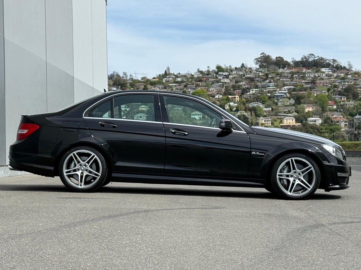 2013 Mercedes-Benz C-Class C63 AMG W204 MY13 image 15