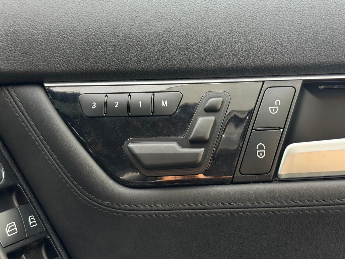 2013 Mercedes-Benz C-Class C63 AMG W204 MY13 image 12