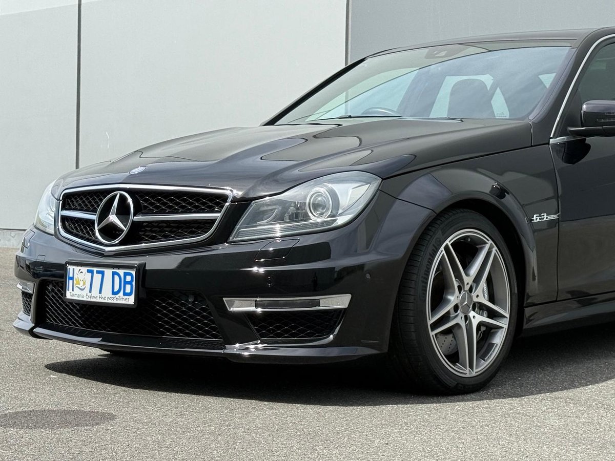 2013 Mercedes-Benz C-Class C63 AMG W204 MY13 image 17