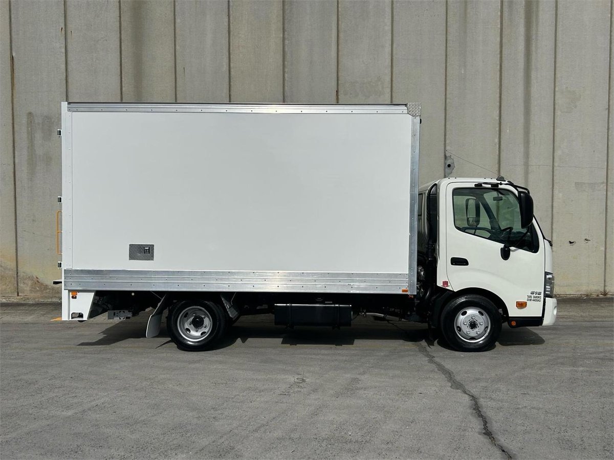 2023 Hino 300 616 image 9