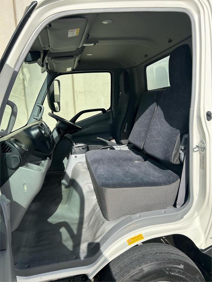 2023 Hino 300 616 image 12