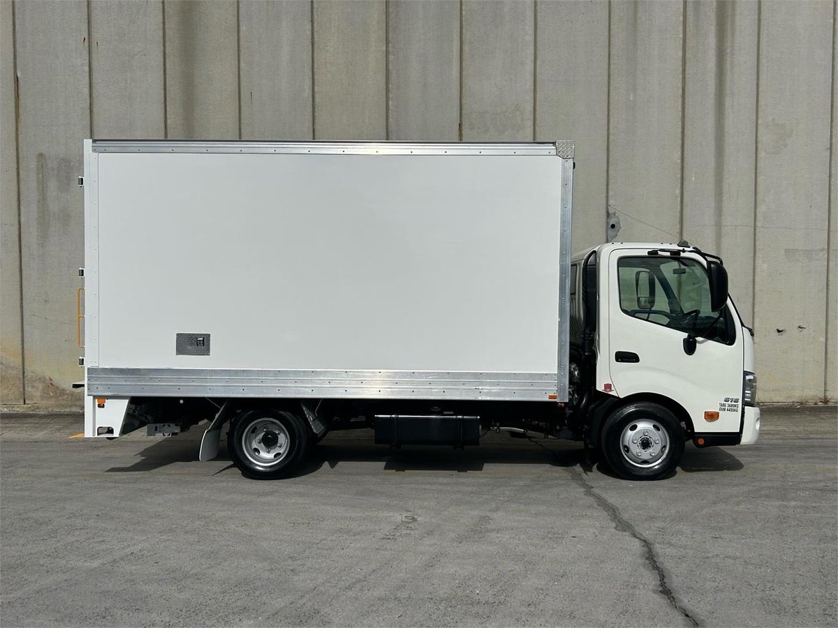 2023 Hino 300 616 image 9