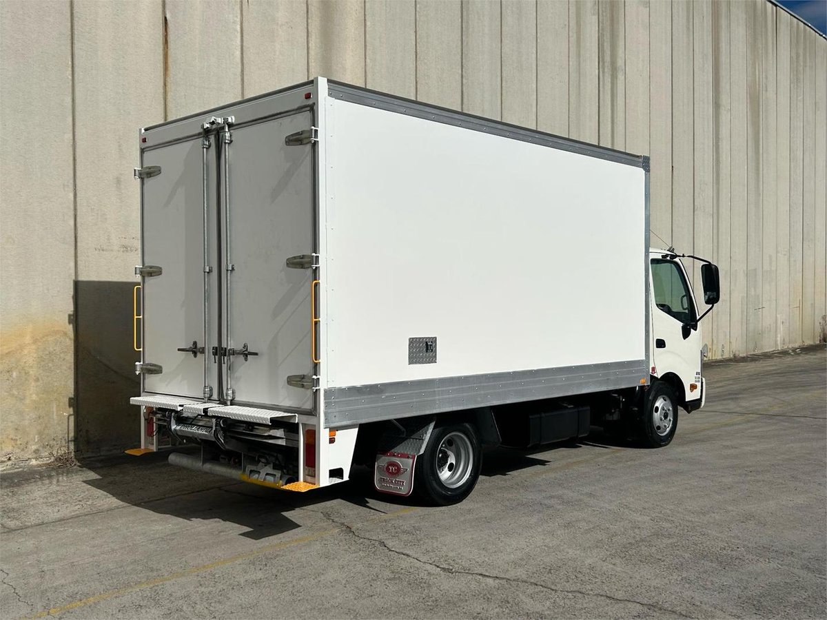 2023 Hino 300 616 image 8