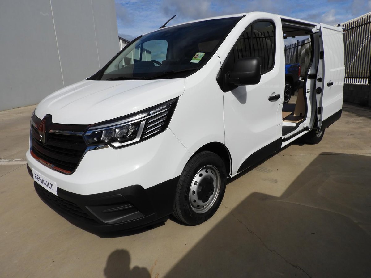 2025 Renault Trafic Pro X82 MY25 image 18