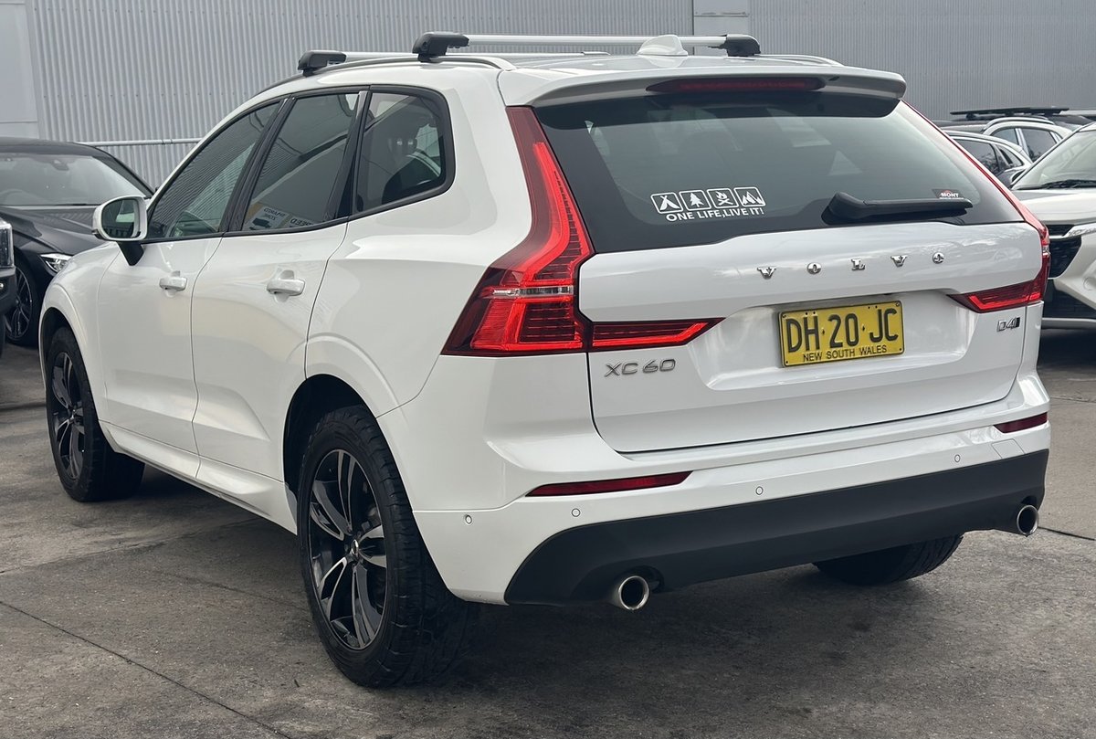 2018 Volvo XC60 D4 Momentum MY19 AWD image 10