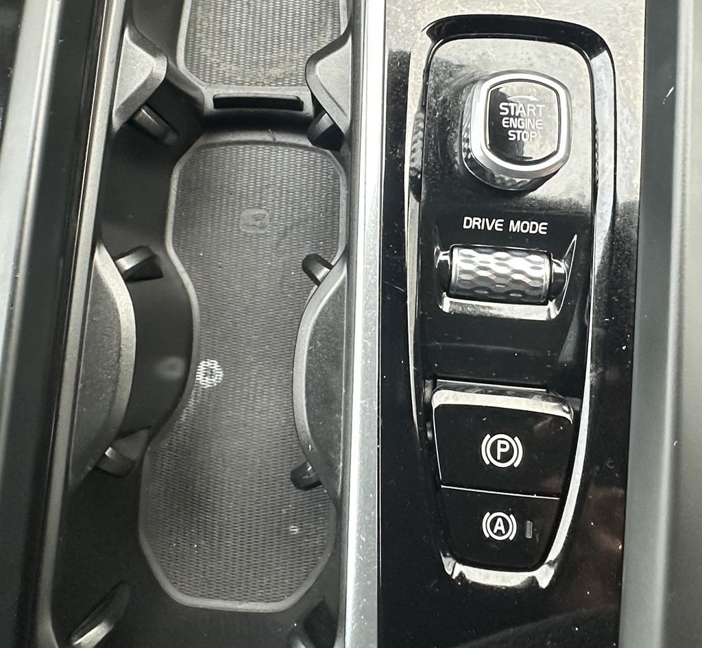2018 Volvo XC60 D4 Momentum MY19 AWD image 27