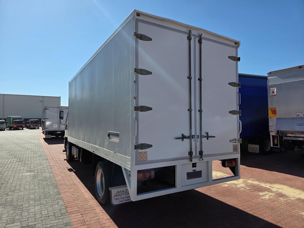2013 Fuso Fighter 1627 10 Pallet - Minus 18 Freezer image 9