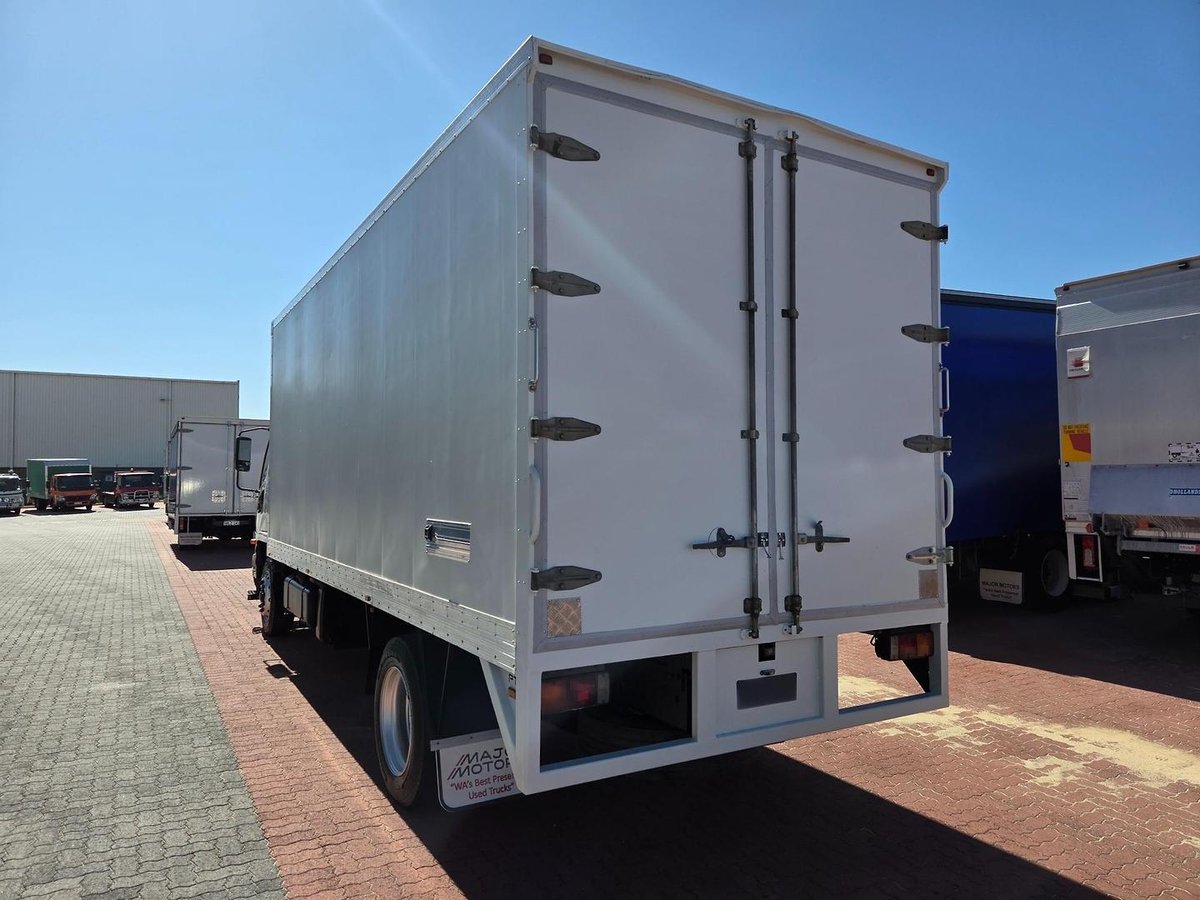 2013 Fuso Fighter 1627 10 Pallet - Minus 18 Freezer image 9