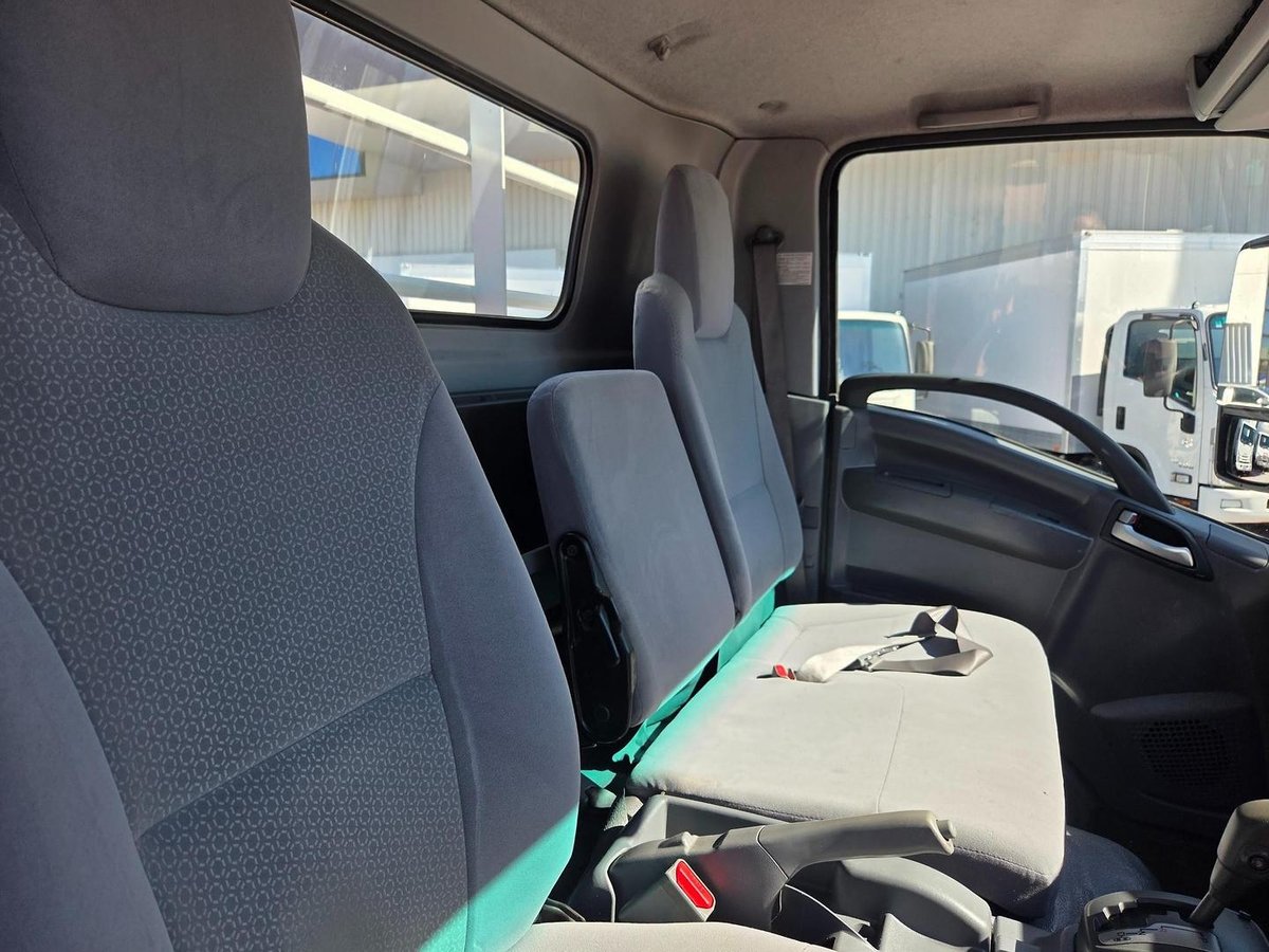 2019 Isuzu Nnr 65-150 Amt 3 Ton Tray image 16