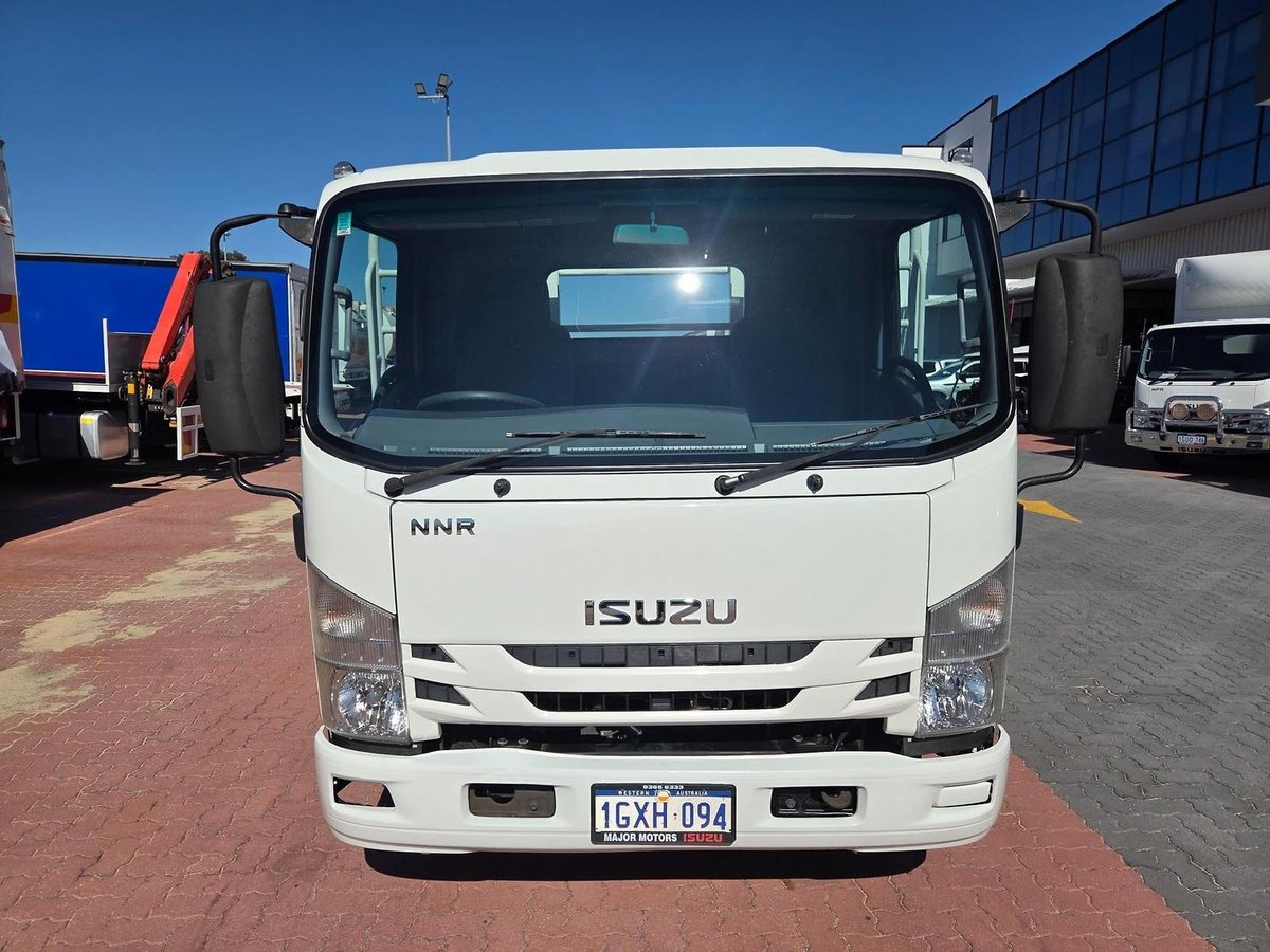 2019 Isuzu Nnr 65-150 Amt 3 Ton Tray image 9