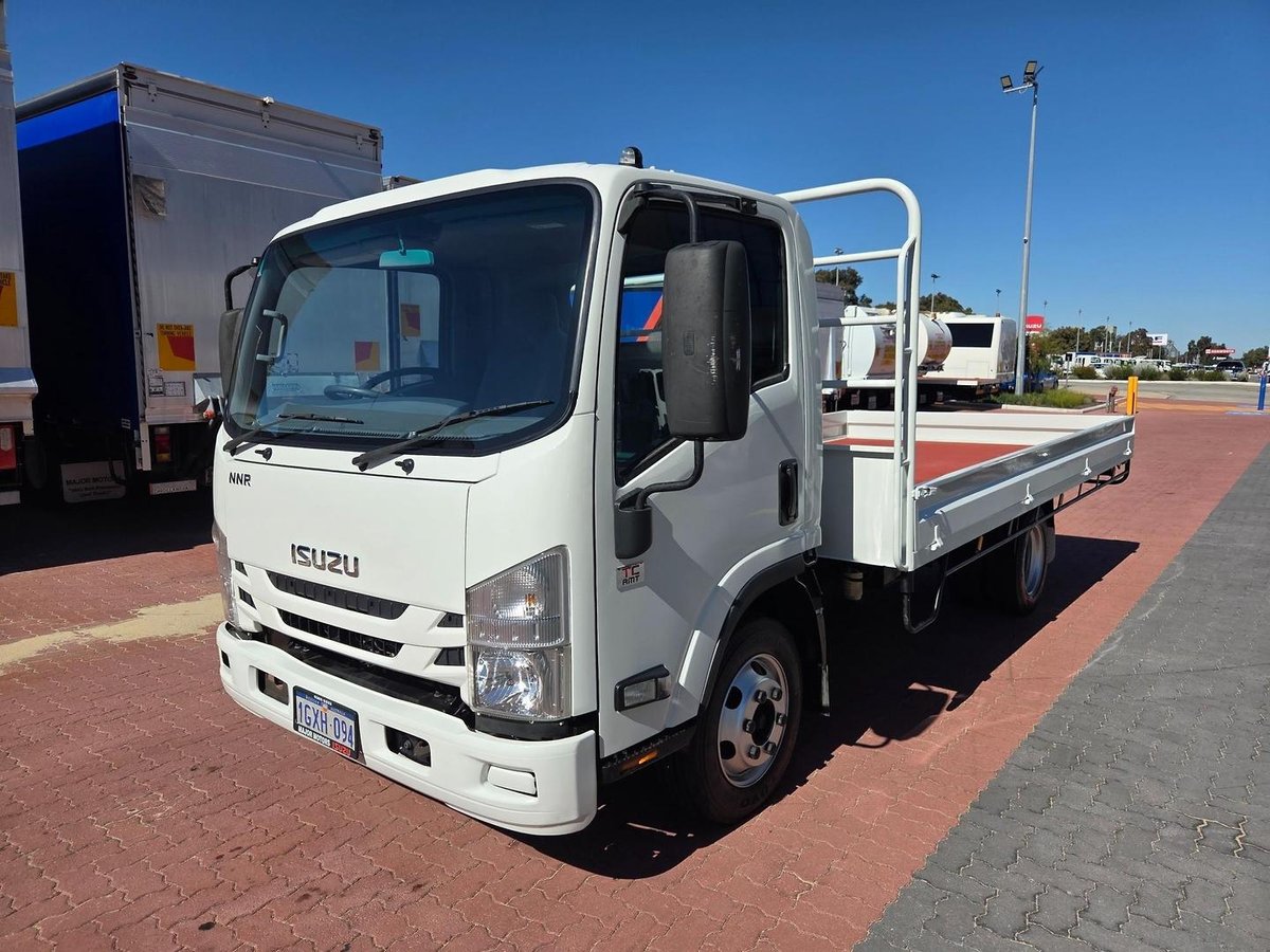 2019 Isuzu Nnr 65-150 Amt 3 Ton Tray image 13