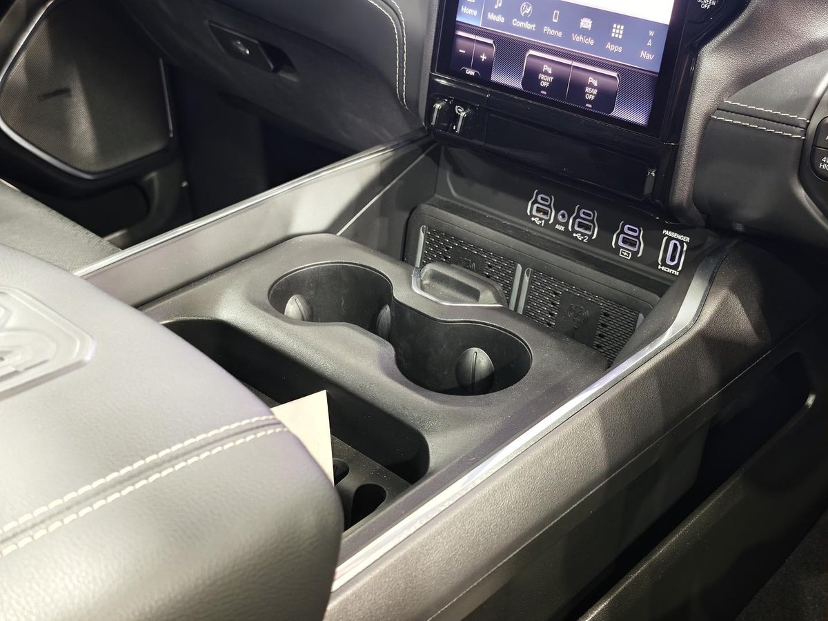 2025 RAM 1500 Laramie Sport Hurricane SO RamBox DT MY25 4X4 Dual Range image 17