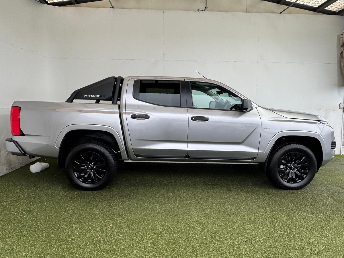 2025 Mitsubishi Triton GLX-R MV MY25 4X4 Dual Range image 7