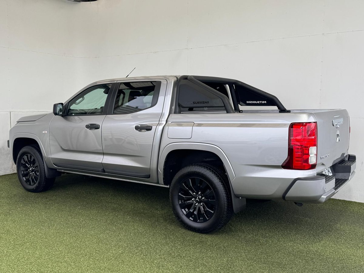 2025 Mitsubishi Triton GLX-R MV MY25 4X4 Dual Range image 10