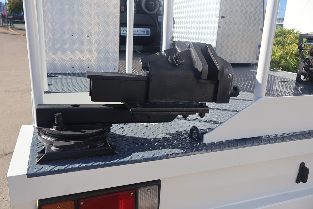 2018 ISUZU NPS 75-155 image 13
