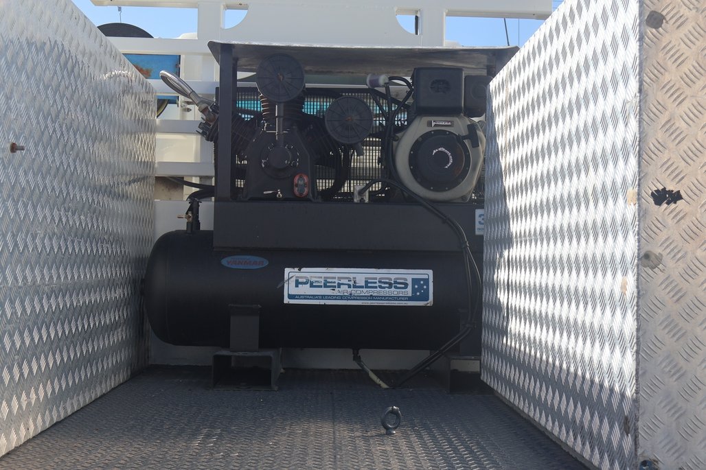 2018 ISUZU NPS 75-155 image 19