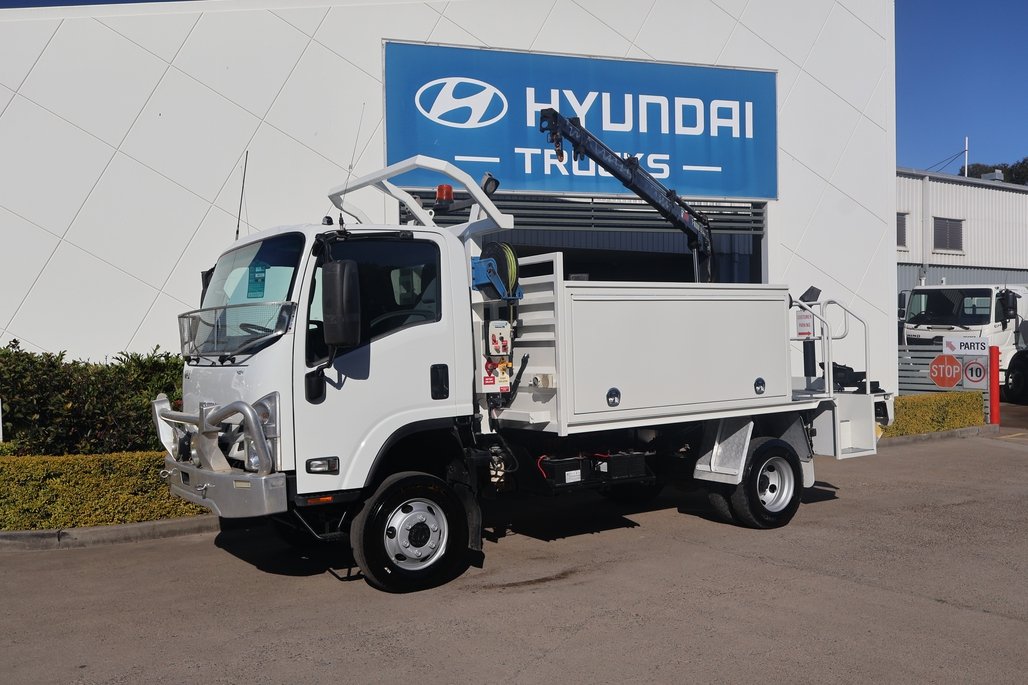 2018 Isuzu Nps Truck