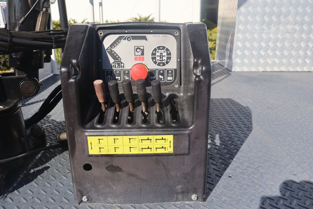 2018 ISUZU NPS 75-155 image 23