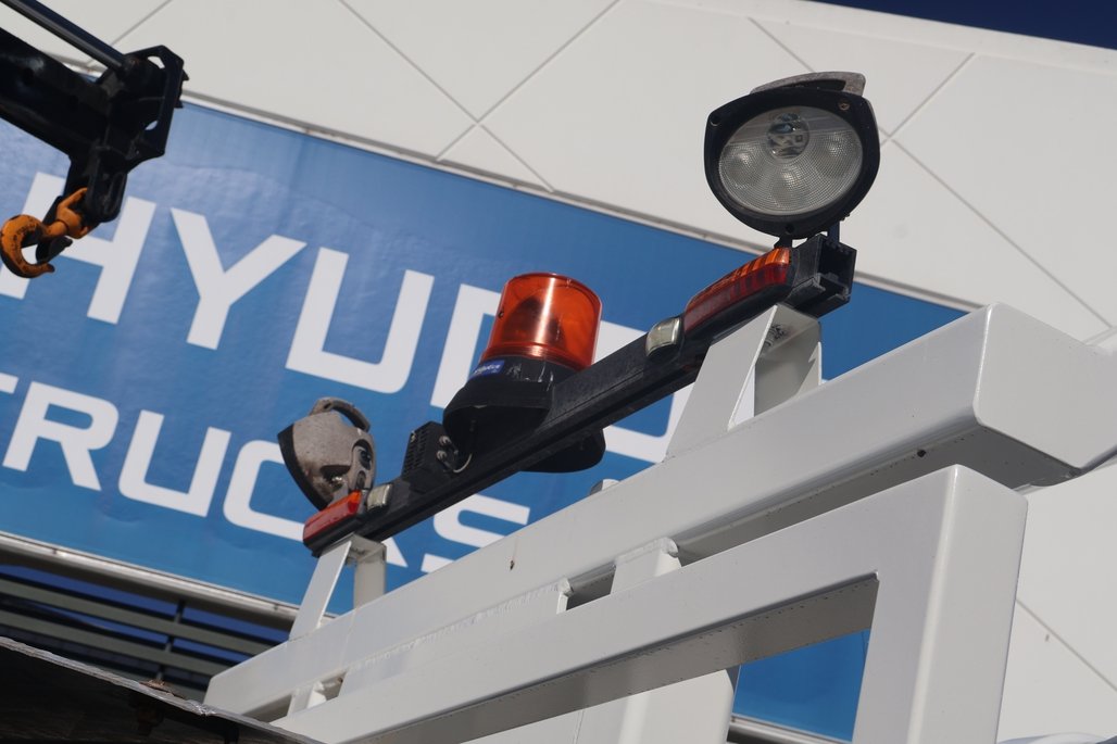 2018 ISUZU NPS 75-155 image 25