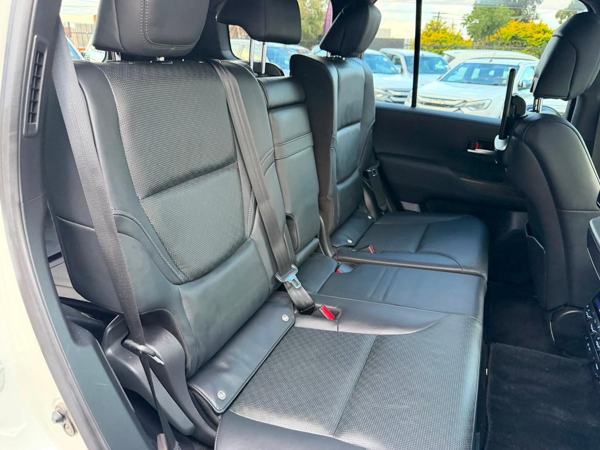 2022 Toyota Landcruiser Sahara FJA300R 4X4 Dual Range image 28