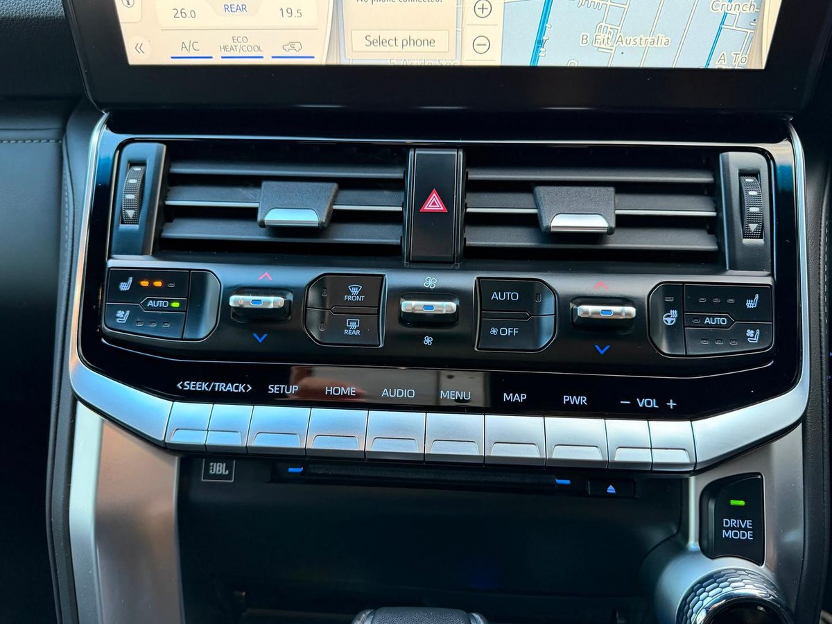 2022 Toyota Landcruiser Sahara FJA300R 4X4 Dual Range image 38