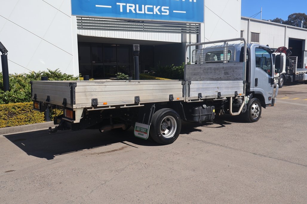 2021 ISUZU NPR 45-155 image 23