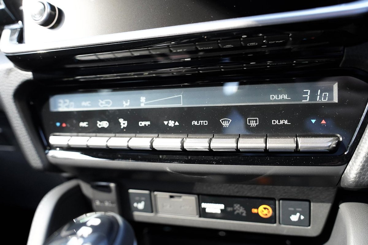 2025 Isuzu MU-X LS-T MY25.5 4X4 Dual Range image 23