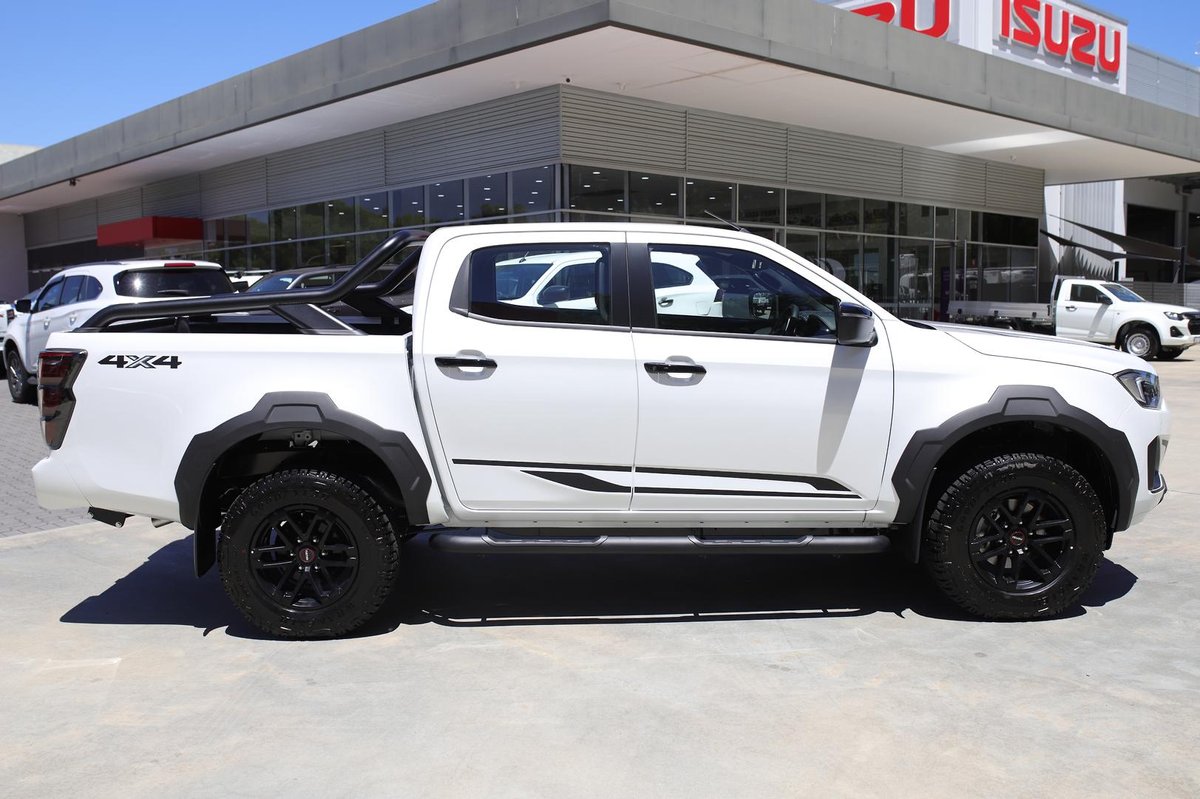 2025 Isuzu D-MAX BLADE MY25.5 4X4 Dual Range image 2