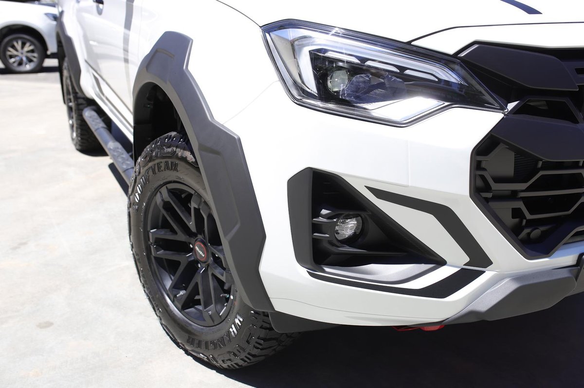 2025 Isuzu D-MAX BLADE MY25.5 4X4 Dual Range image 9