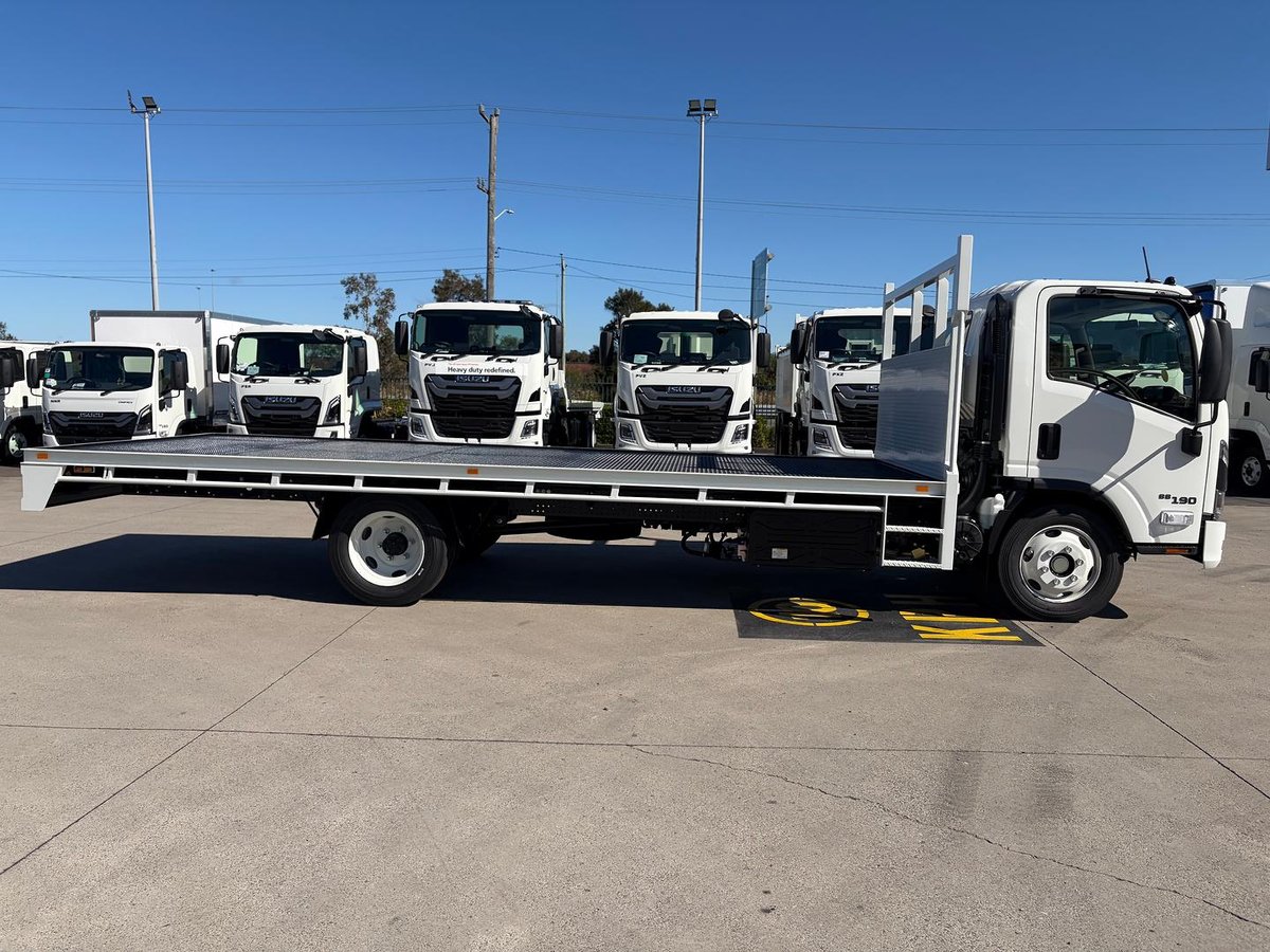 2026 Isuzu N Series image 15