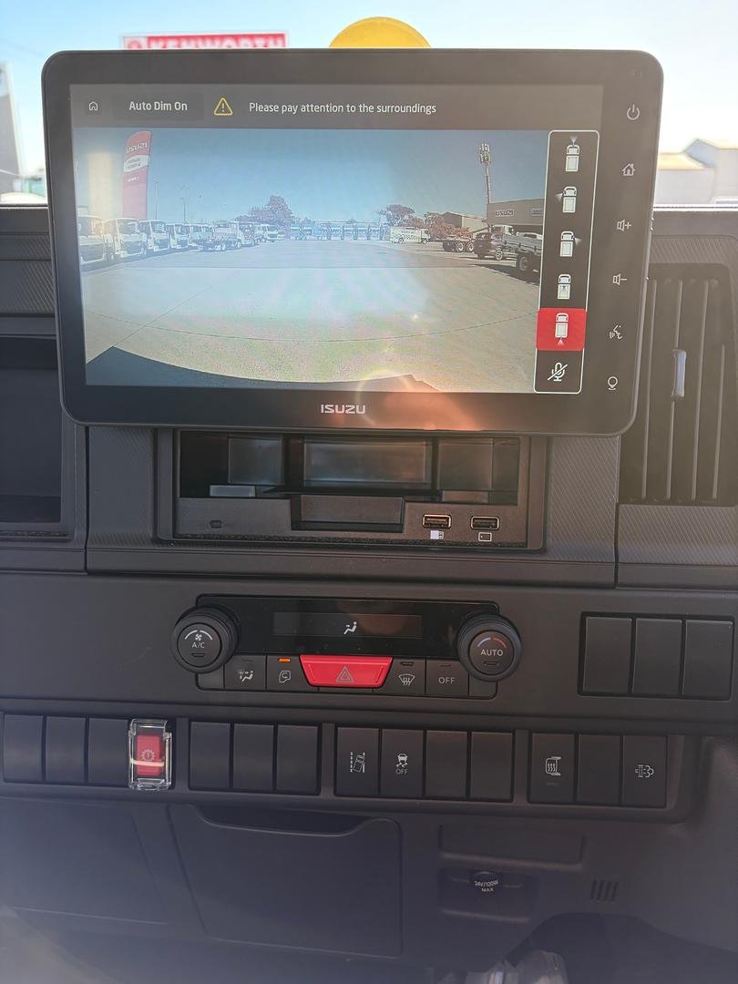 2026 Isuzu N Series image 10
