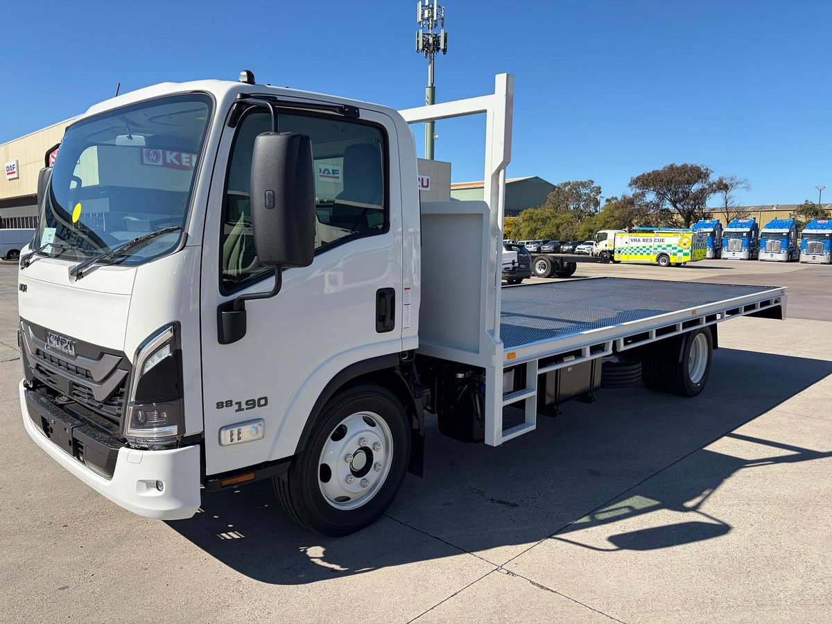 2026 Isuzu N Series image 4