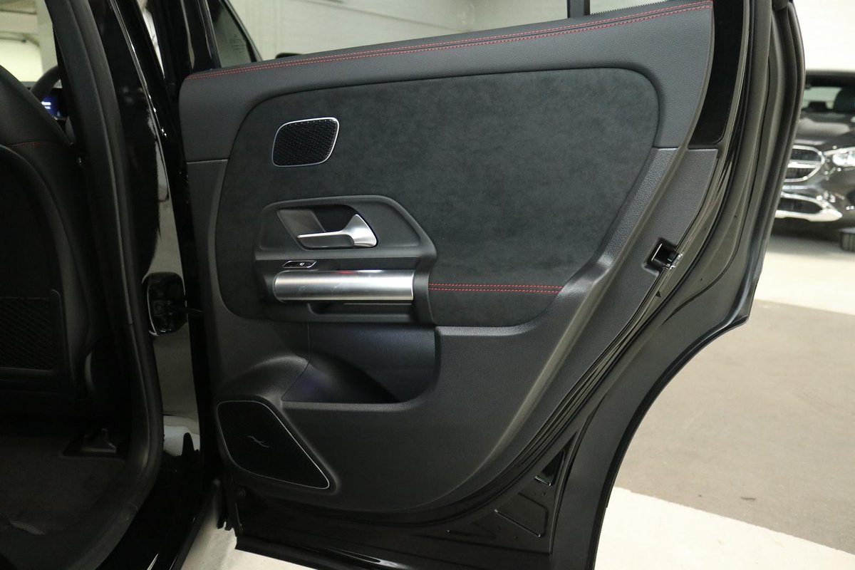 2026 Mercedes-Benz EQA image 23