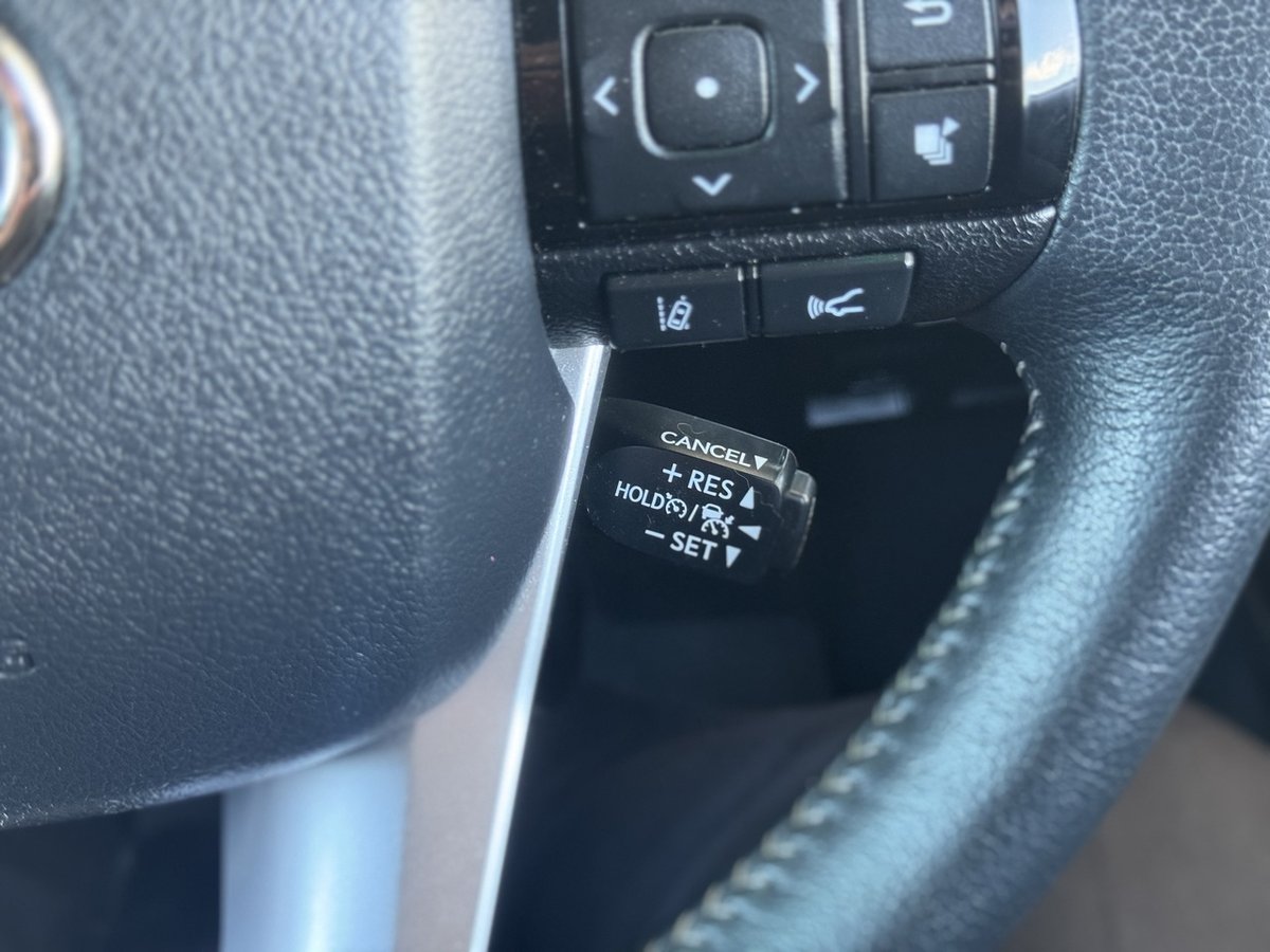 2017 Toyota Hilux 4x4 image 17
