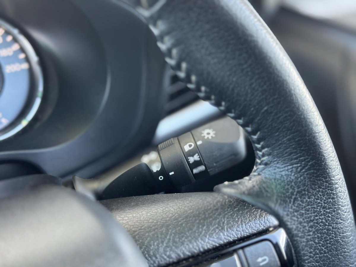2017 Toyota Hilux 4x4 image 18