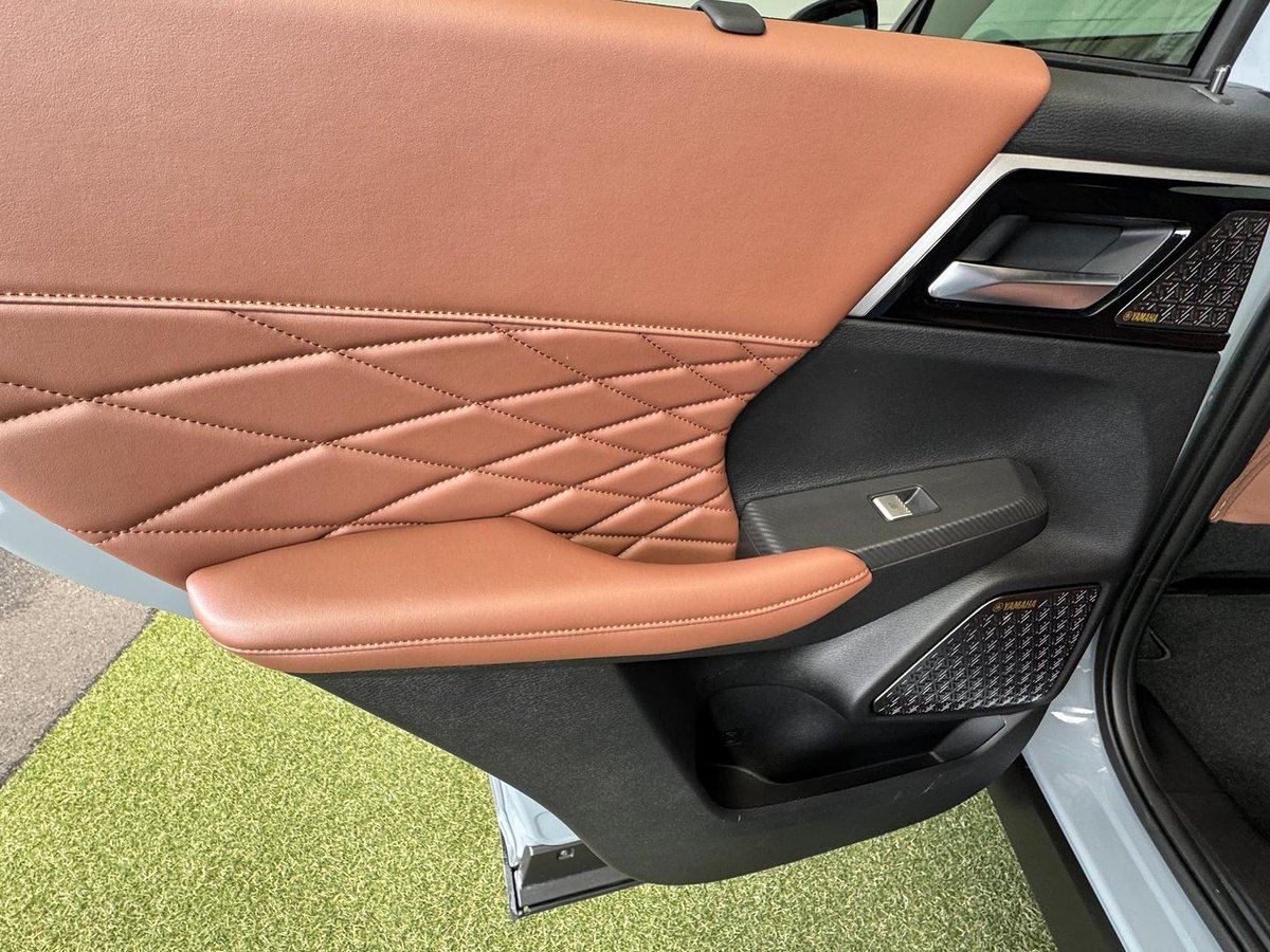 2025 Mitsubishi Outlander Exceed Tourer ZM MY25 AWD image 17