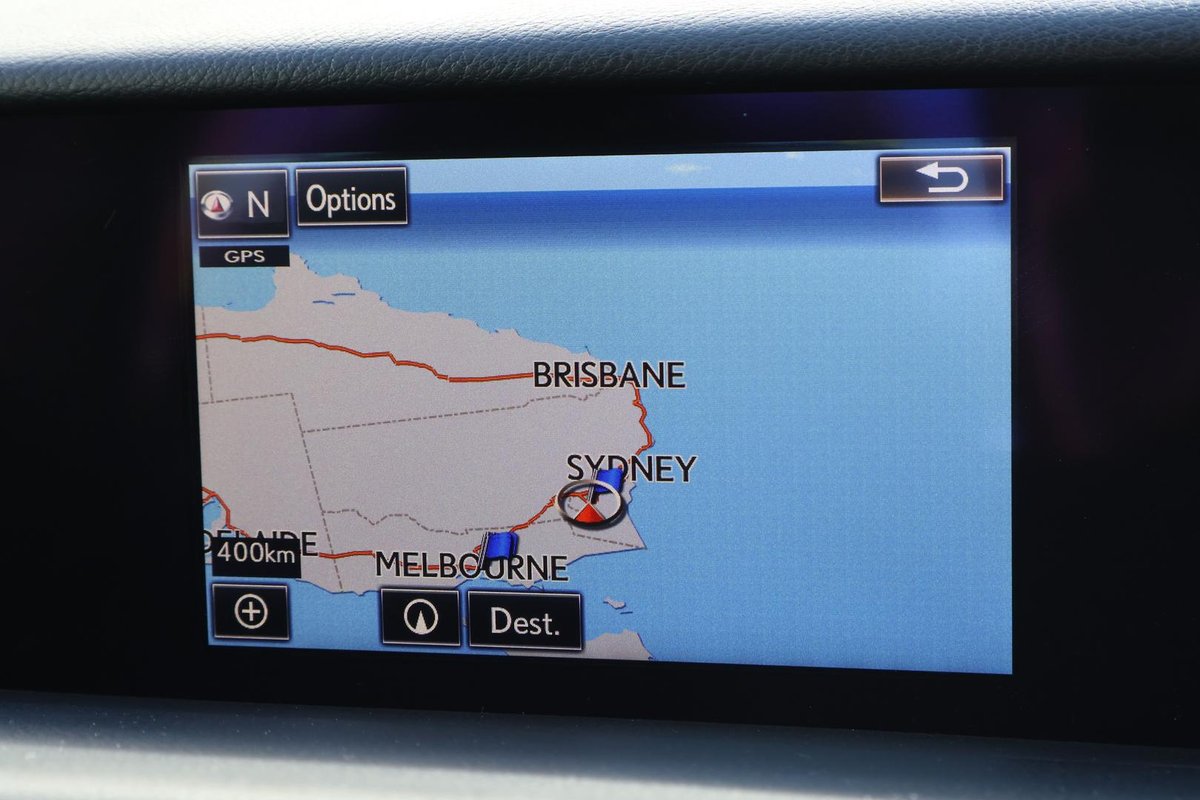 2016 Lexus IS 300h Luxury AVE30R image 14