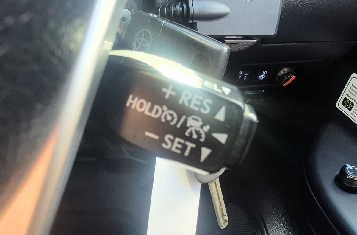 2021 Toyota Hilux 4x4 image 17