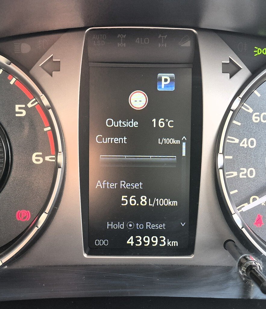 2021 Toyota Hilux 4x4 image 20