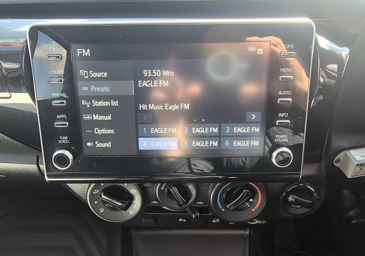 2021 Toyota Hilux 4x4 image 24