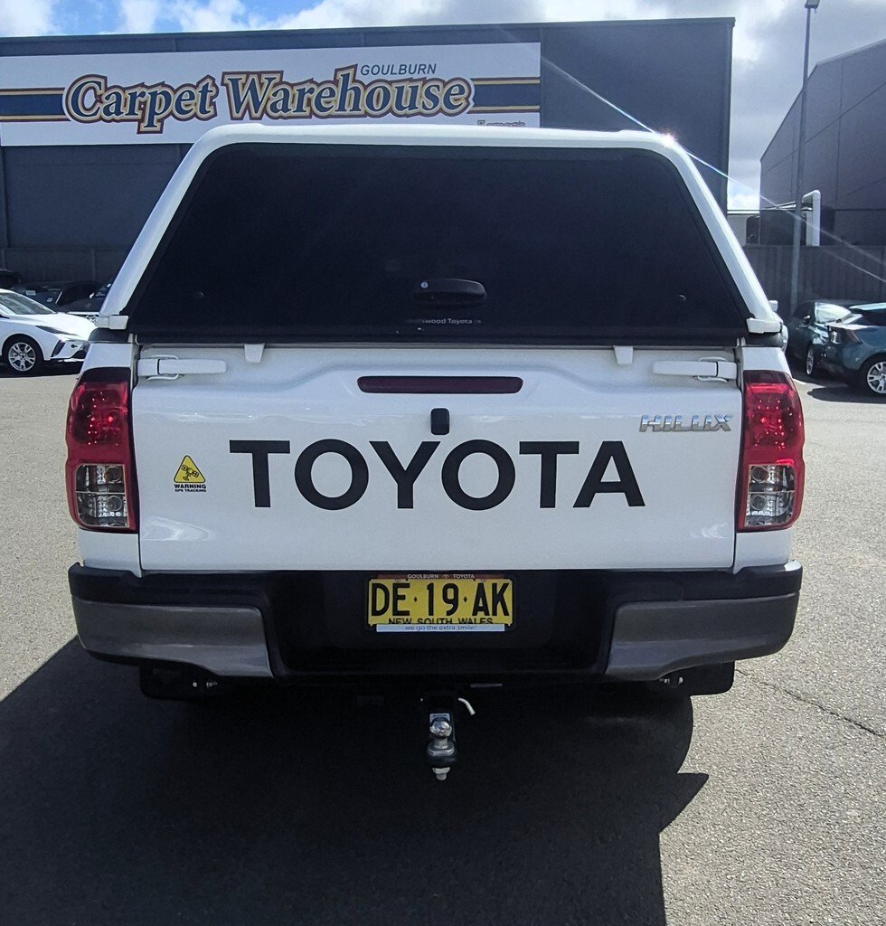 2021 Toyota Hilux 4x4 image 7