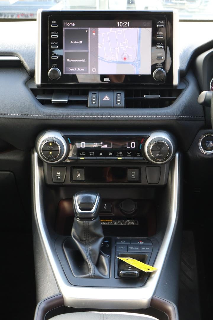 2019 Toyota RAV4 Cruiser MXAA52R image 18