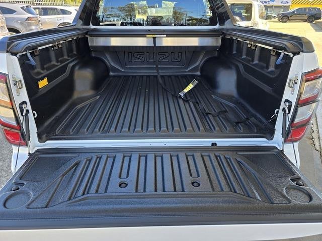 2026 Isuzu D-MAX X-TERRAIN MY25.5 4X4 Dual Range image 14